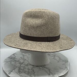 LL BEAN SIGNATURE Tan and Brown Wool Hat